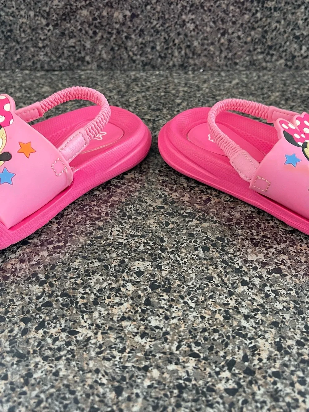Minnie Mouse Pink Kids Slide Sandals size 5/6